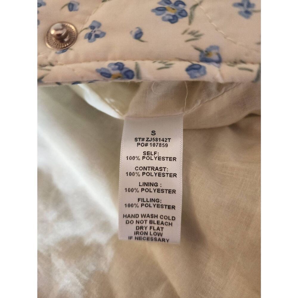 Taelynn floral quilted bomber jacket size small - Picture 6 of 6